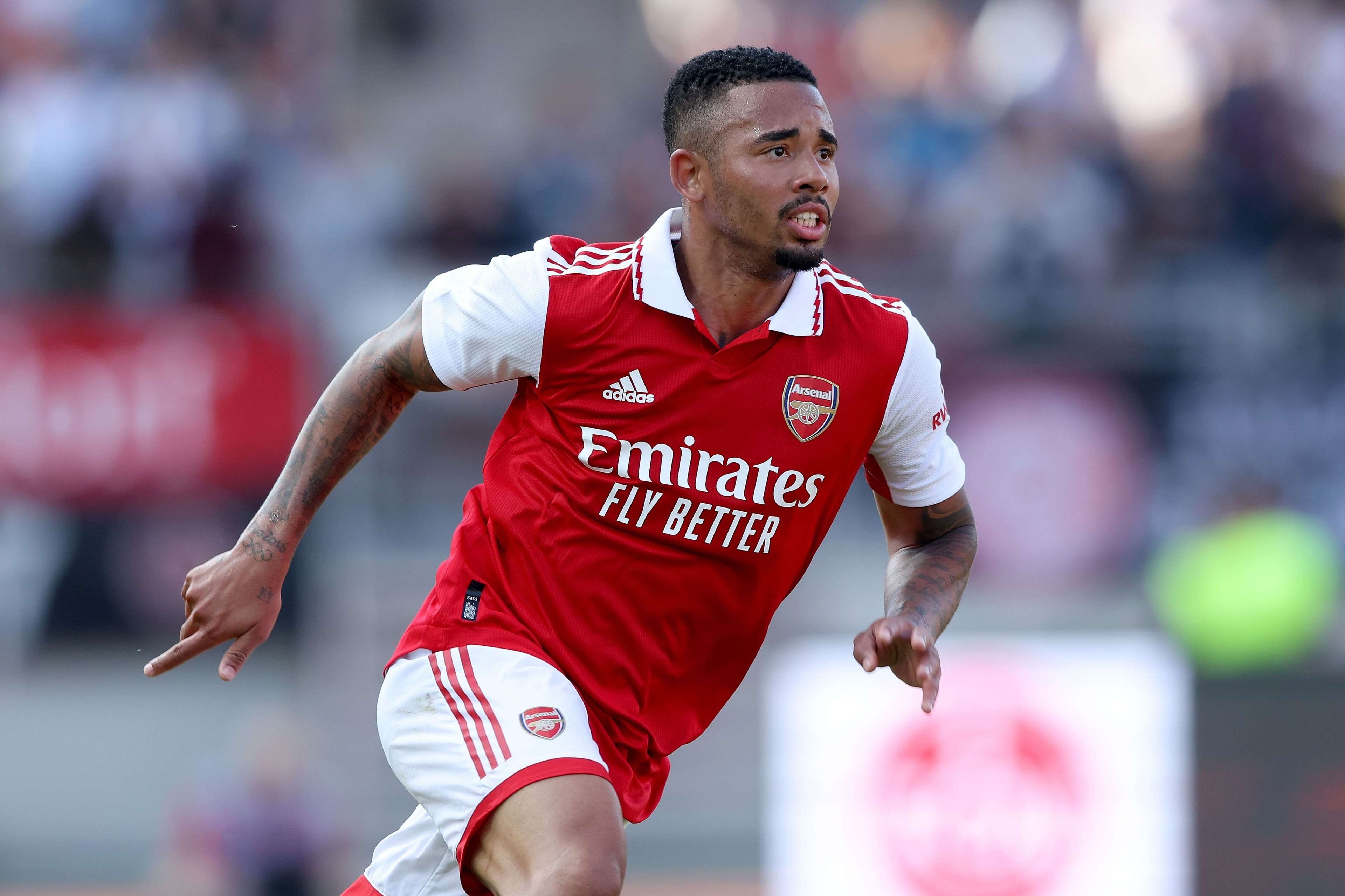 她与团队分 她与团队分